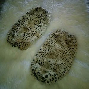 Leopard fur legwarmers!